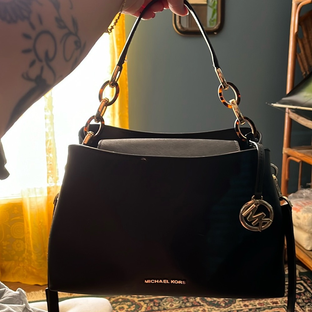Micheal kors purse